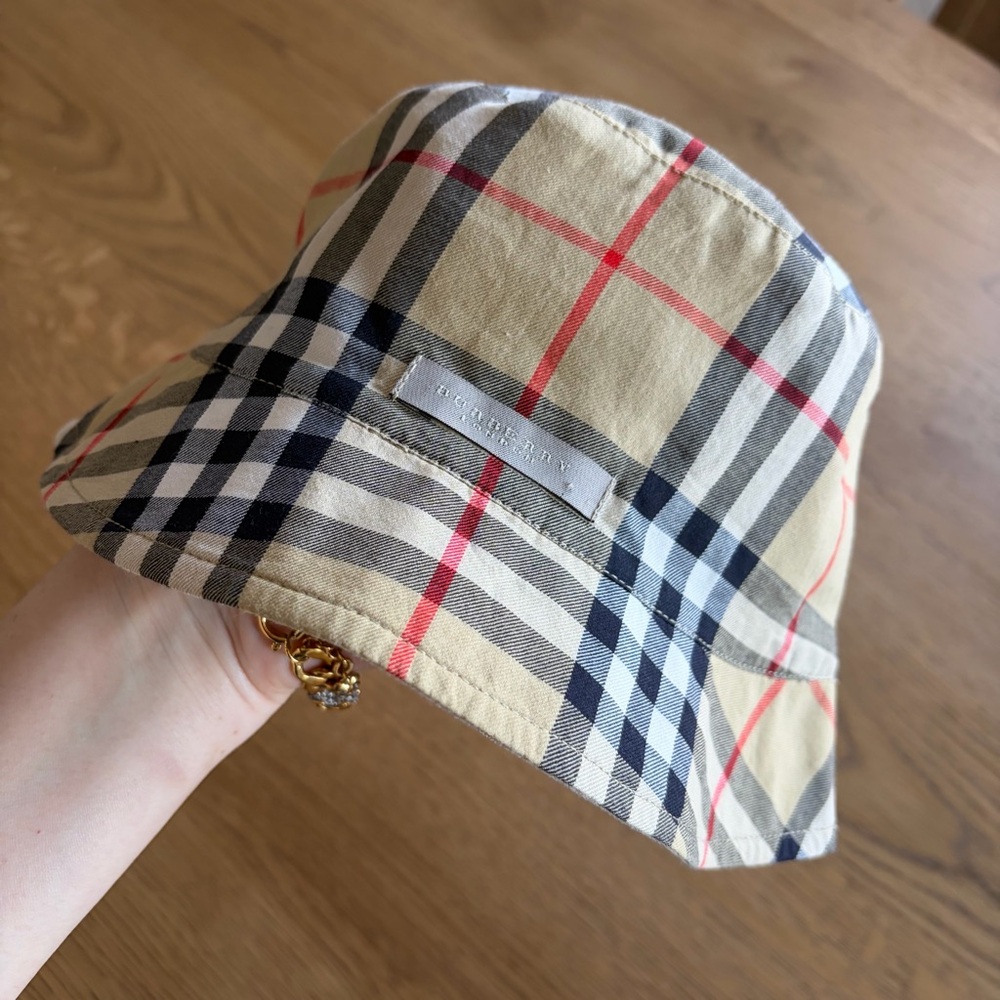 BURBERRY Reversible Bucket Hat Nova Check Beige S/M Unisex - Picture 2 of 12